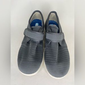 youyun shoes Women Size 9 Gray Textile Upper Memory Foam Technology